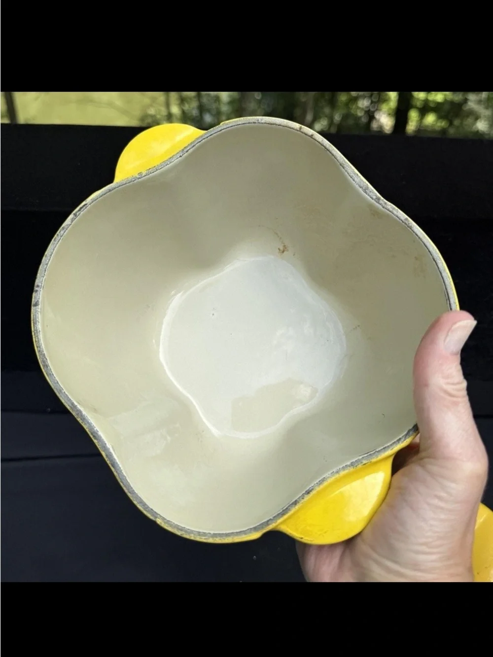 Le Creuset Yellow Bell Pepper Stoneware Cocotte 2.25 Qt cast iron